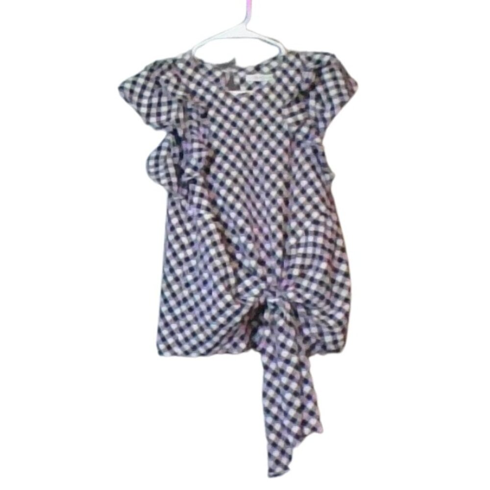 Size- S Mustard Seed checkered top with ruffled sleeves!
